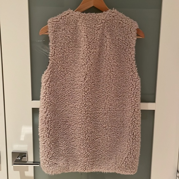 Aritzia Wilfred Vest, Size XXS - Picture 3 of 4